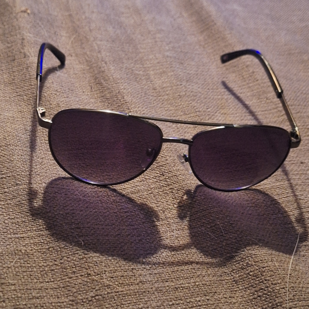 Authentic Tommy Hilfiger "Lindsay" Aviator Sunglasses Gunmetal Gray WM OL275